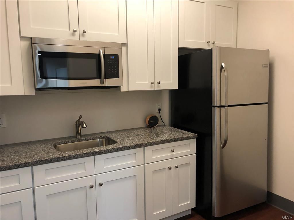 42 S 3rd St, Easton, PA 18042